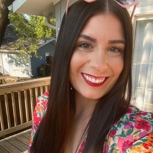 Meet your Posher, Kayla